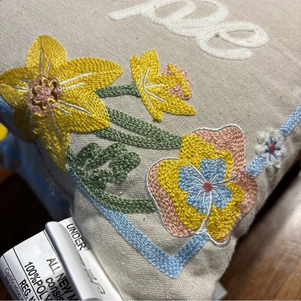 2 Celebrate Together Linen Throw Pillows Embroidery Faith, Hope Spring Flowers